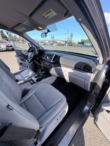 Used 2017 Honda Ridgeline RTL image 26