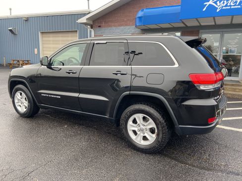 Used 2016 Jeep Grand Cherokee Laredo image 4