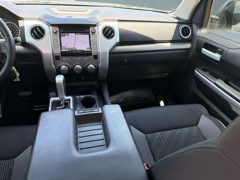 Used 2017 Toyota Tundra SR5 w/ SR5 Upgrade Package RWD image 28