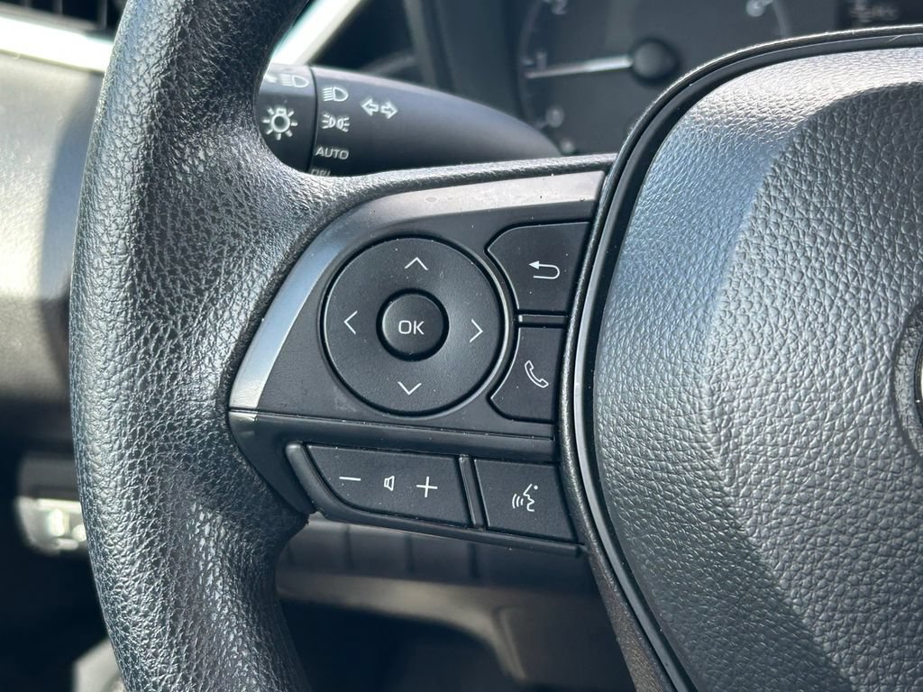 Certified 2025 Toyota Corolla LE FWD image 31