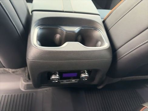 New 2026 GMC Acadia AT4 w/ Luxury Package image 13