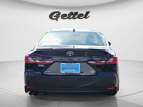 Used 2025 Toyota Camry SE FWD image 6
