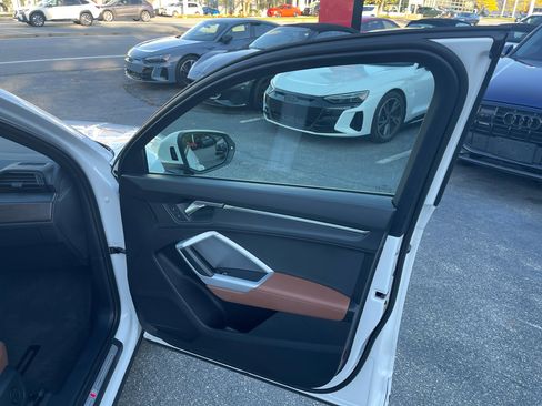 Used 2023 Audi Q3 2.0T Premium w/ Convenience Package image 42