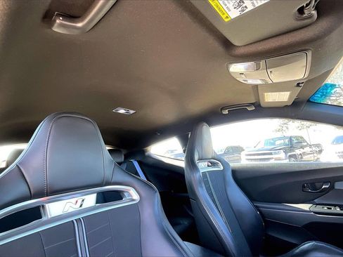 Used 2021 Hyundai Veloster N image 25