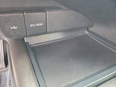 Used 2023 Toyota Camry SE image 14