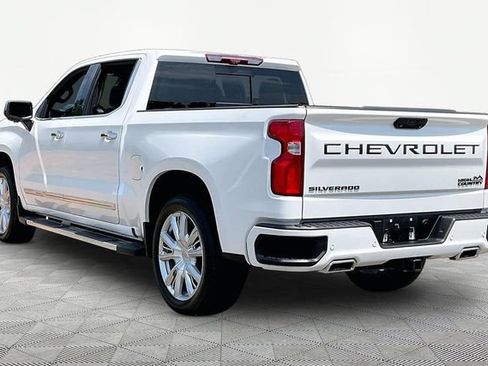 Used 2023 Chevrolet Silverado 1500 High Country w/ Technology Package AWD/4WD image 4