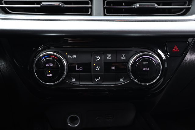 Used 2024 Chevrolet Trax LT w/ Driver Confidence Package FWD image 18