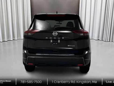 Used 2024 Nissan Rogue SV image 6