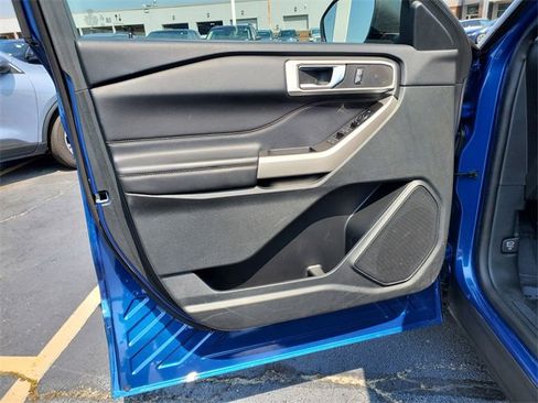 Certified 2023 Ford Explorer XLT w/ Equipment Group 202A image 9