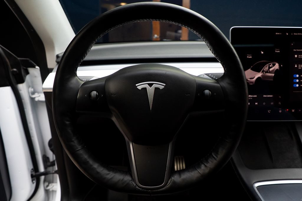 Used 2021 Tesla Model Y Performance AWD/4WD image 27