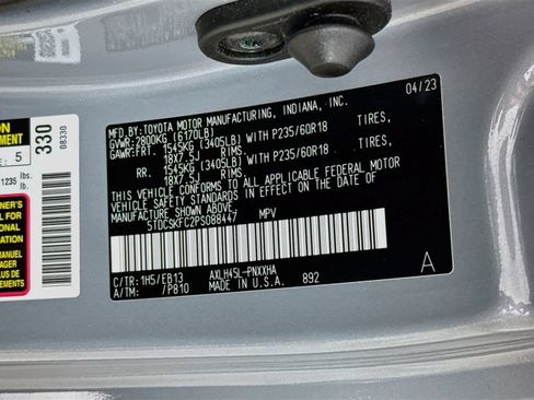 Certified 2023 Toyota Sienna XLE Woodland Edition AWD/4WD image 36
