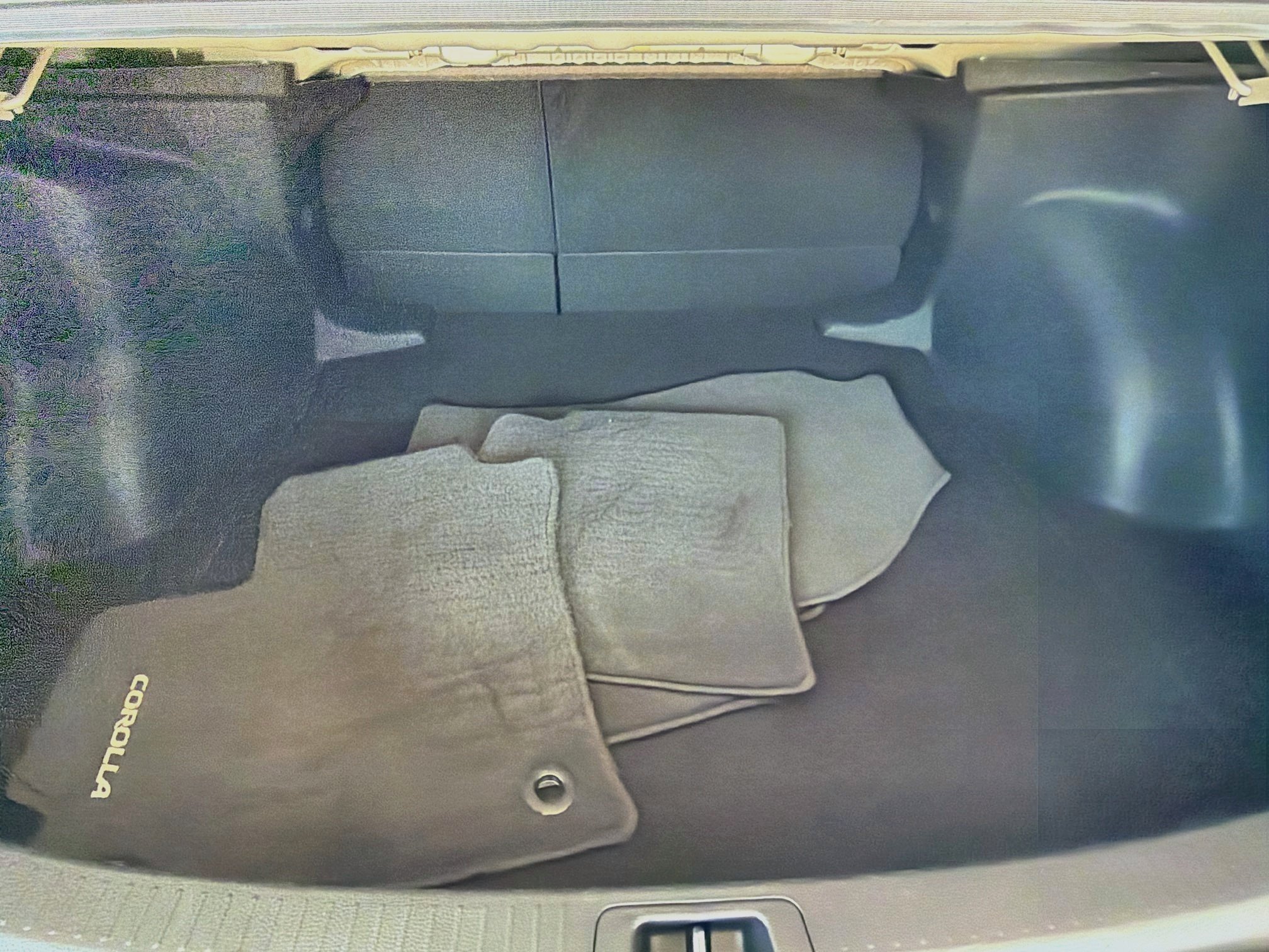 Used 2024 Toyota Corolla LE FWD image 27