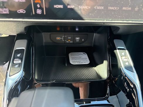 New 2026 Kia Sorento SX Prestige image 18