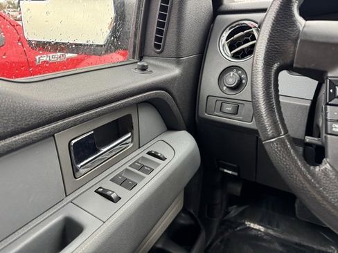 Used 2011 Ford F150 XLT w/ XLT Chrome Pkg image 25