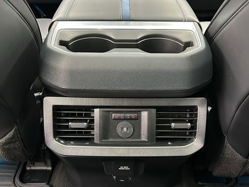 Used 2025 Ford F250 Platinum w/ FX4 Off-Road Package image 40