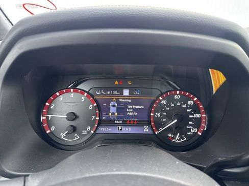 Used 2023 Nissan Titan PRO-4X w/ Pro-4x Convenience Package image 3