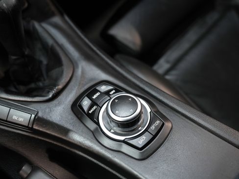 Used 2011 BMW M3 Sedan image 51