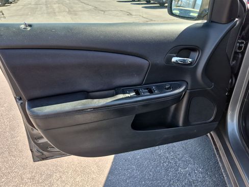 Used 2013 Chrysler 200 Touring w/ S Exterior Appearance Pkg FWD image 12