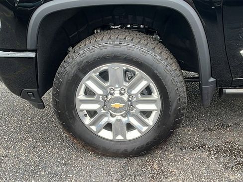New 2025 Chevrolet Silverado 2500 High Country w/ High Country Premium Package image 9