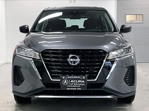 Used 2022 Nissan Kicks S image 6