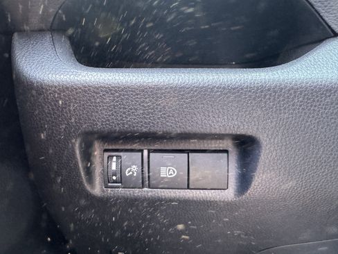 Used 2024 Toyota RAV4 LE AWD/4WD image 40