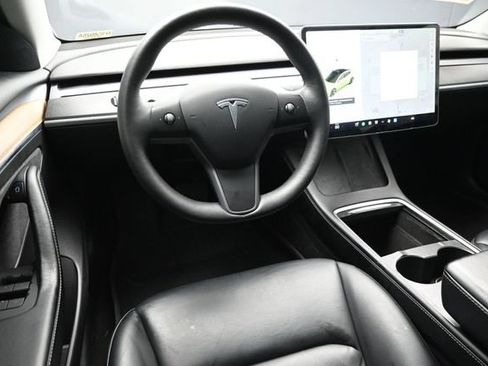 Used 2021 Tesla Model 3 Standard Range Plus RWD image 12