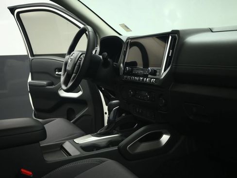 Used 2026 Nissan Frontier SV w/ SV Convenience Package RWD image 59