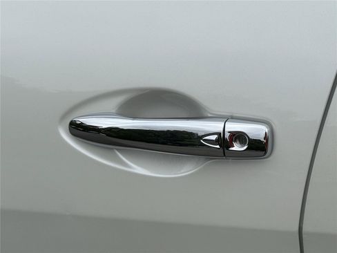 Used 2023 Nissan Maxima Platinum w/ Sport Mat Group FWD image 33