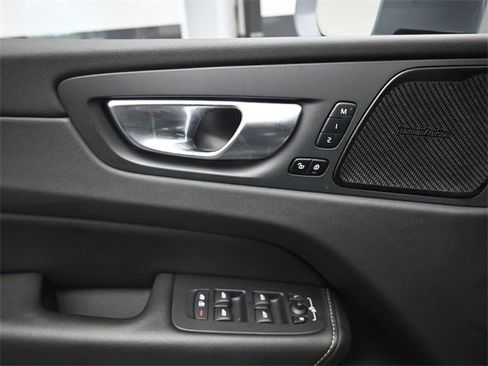 Certified 2023 Volvo XC60 B5 Ultimate image 20