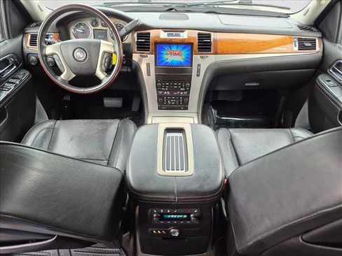 Used 2013 Cadillac Escalade Platinum AWD/4WD image 20