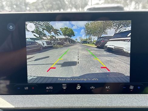 Used 2025 Ford Maverick XLT w/ Equipment Group 302A AWD/4WD image 14
