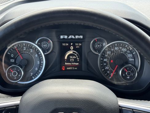 Used 2024 RAM 2500 Big Horn image 16