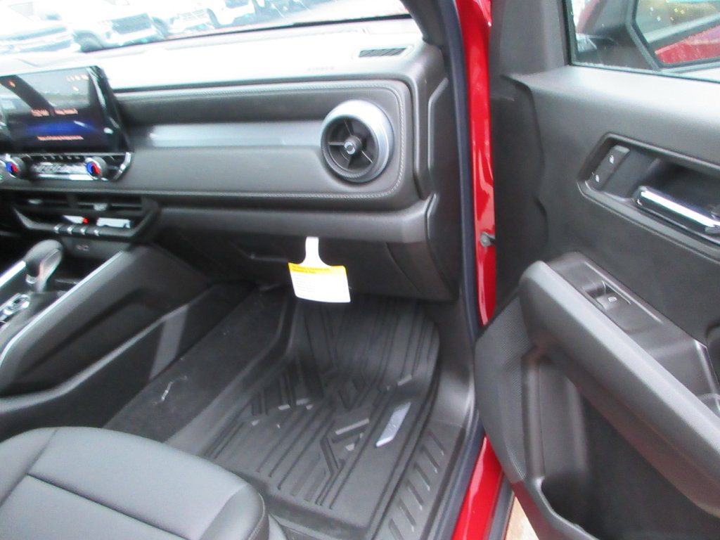 New 2026 Chevrolet Colorado LT w/ LT Convenience Package AWD/4WD image 18