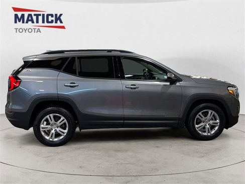 Used 2019 GMC Terrain SLE w/ Driver Convenience Package image 8