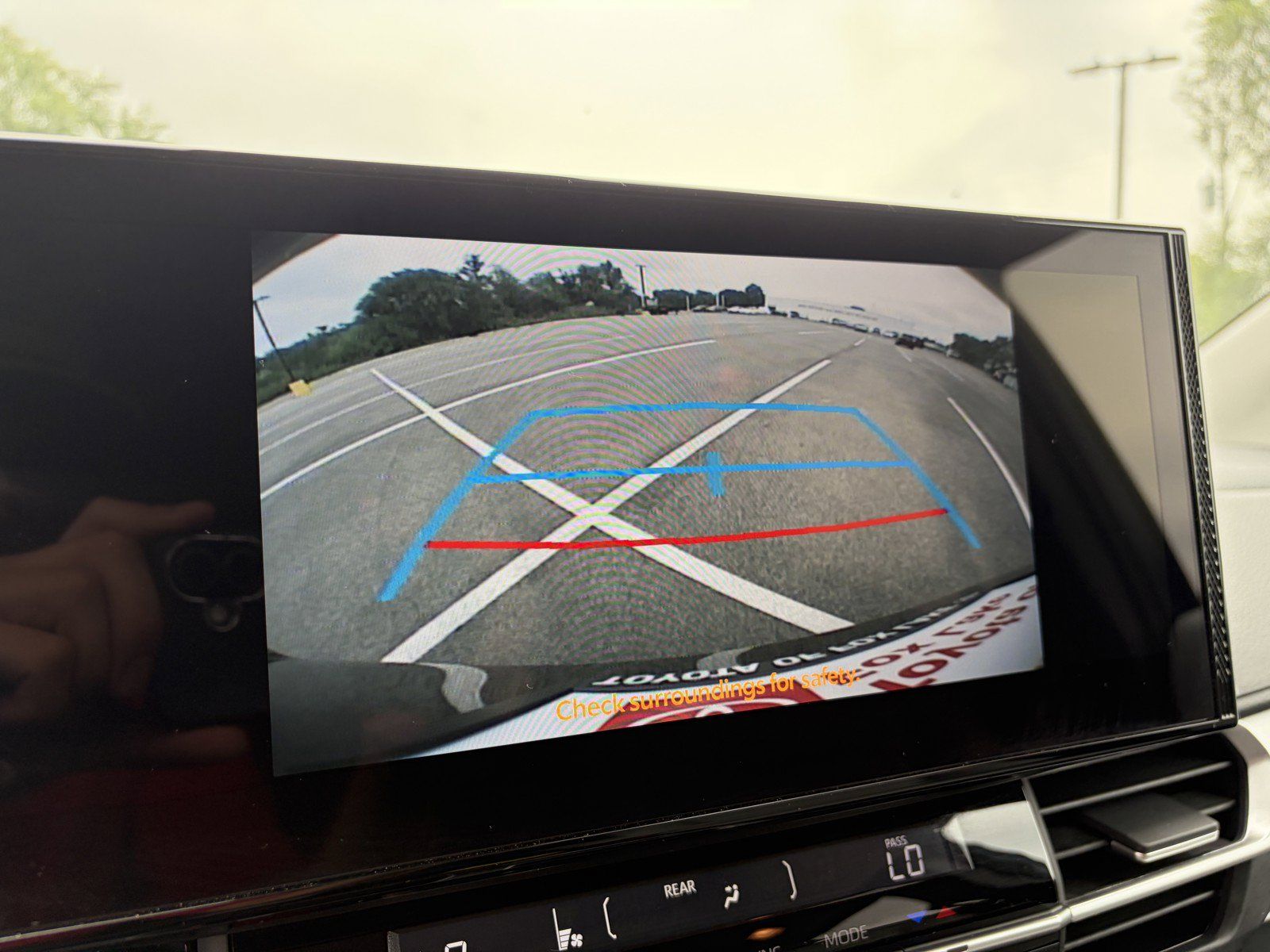 Used 2026 Toyota Sienna XLE FWD image 19