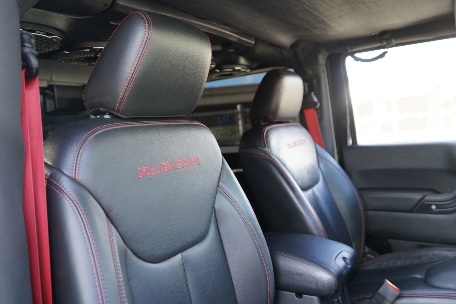 Used 2018 Jeep Wrangler Rubicon AWD/4WD image 24