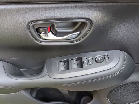New 2026 Honda HR-V LX image 10