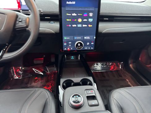 Used 2024 Ford Mustang Mach-E Premium image 11