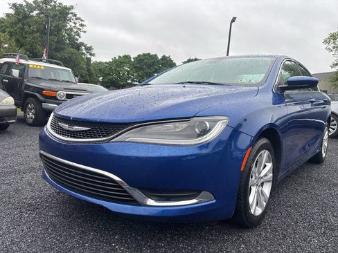 Used 2015 Chrysler 200 Limited w/ Convenience Group FWD image 1
