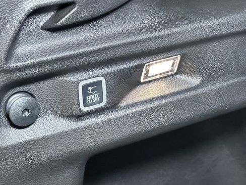 New 2025 Jeep Grand Cherokee L Altitude image 14