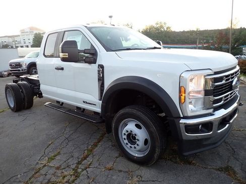 New 2024 Ford F550 4x4 SuperCab Super Duty image 9