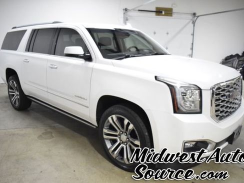 Used 2019 GMC Yukon XL Denali w/ Denali Ultimate Package image 7