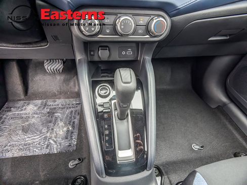 New 2025 Nissan Versa SV image 13