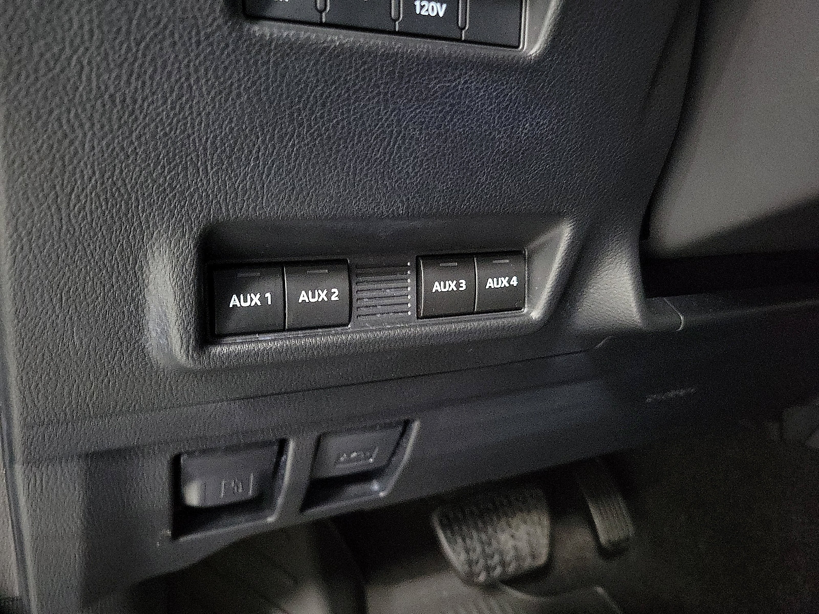 Used 2025 Lexus GX 550 AWD/4WD image 13