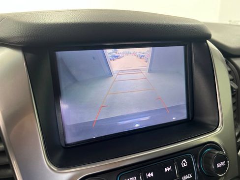 Used 2018 Chevrolet Tahoe LT w/ Luxury Package RWD image 13