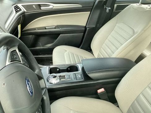 Used 2018 Ford Fusion S FWD image 16