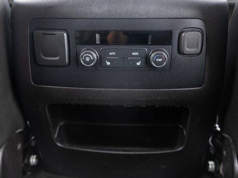 Used 2018 Chevrolet Tahoe Premier AWD/4WD image 36