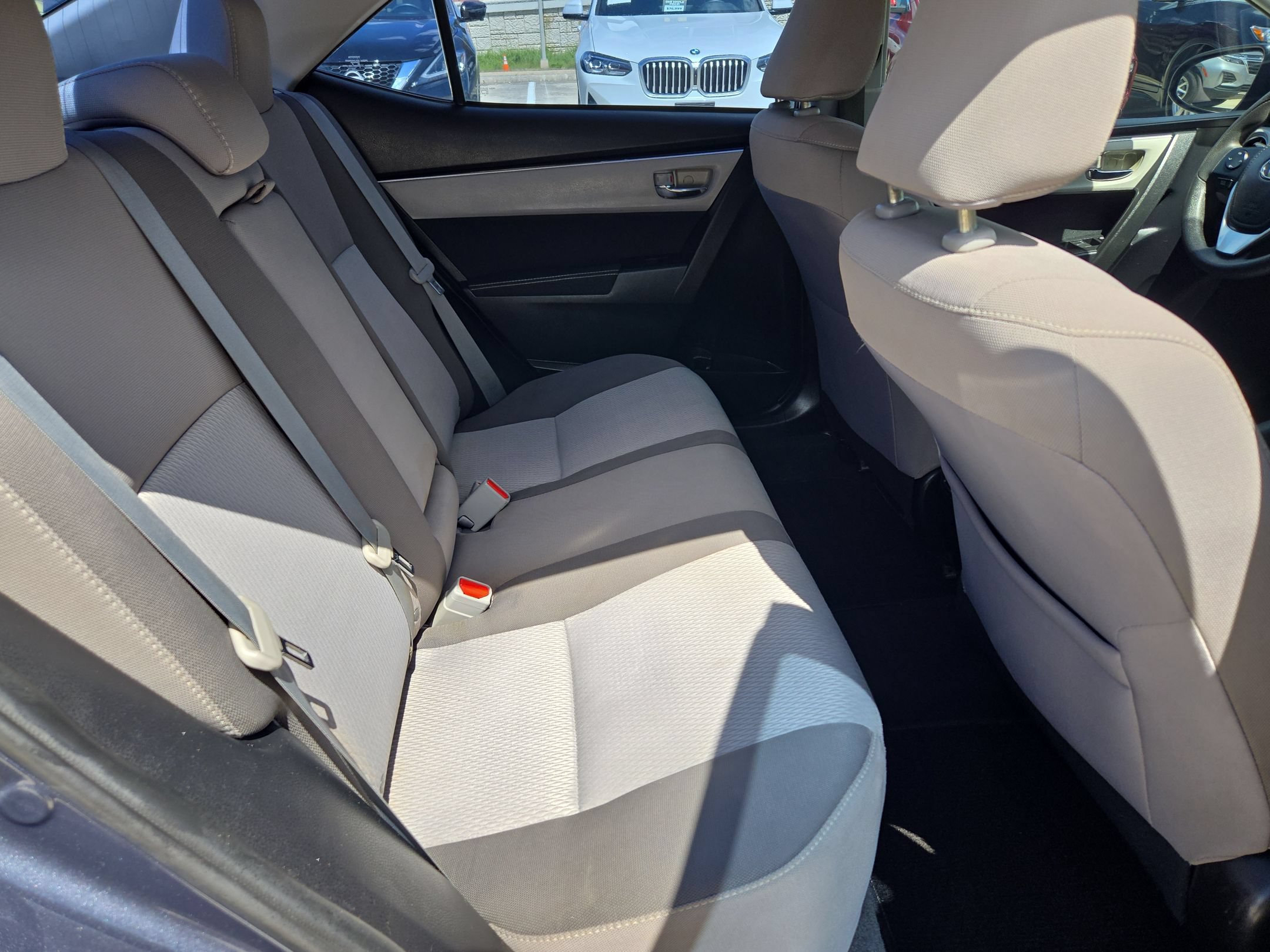 Used 2018 Toyota Corolla LE FWD image 25