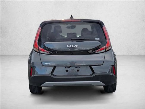 Used 2023 Kia Soul LX image 6