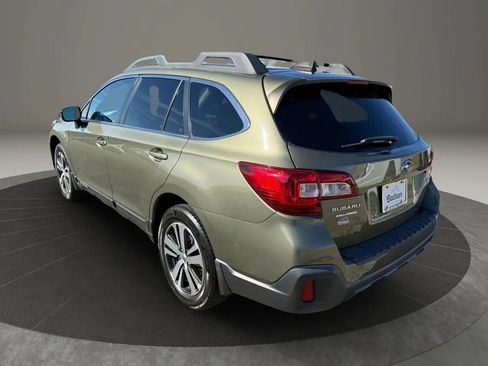 Used 2018 Subaru Outback 3.6R Limited AWD/4WD image 9